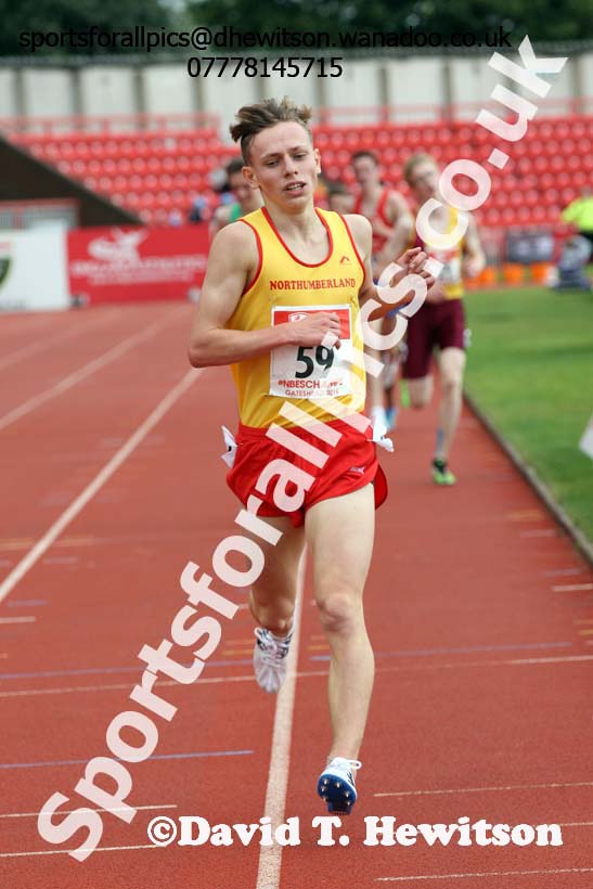Senior boys 3000 metres, English Schools Track and Field. Photo: David T. Hewitson/Sports for All Pics